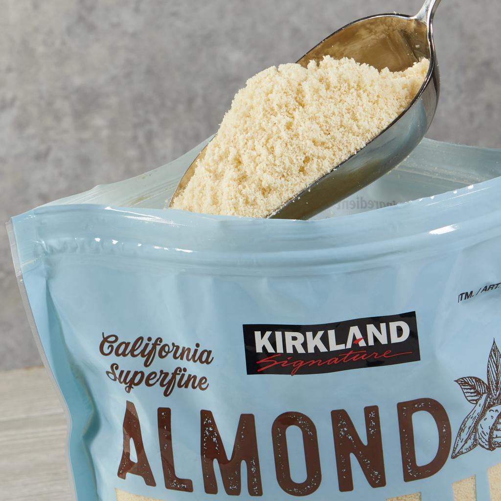 Harina de Almendras Kirkland 1,36 kg