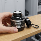 Mini porta suplemento FUSFIT Creatina — cómo funciona, se desenrosca y guarda una dosis
