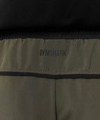 Gymshark Arrival Contrast Shorts - Strength Green/Black