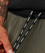 Gymshark Arrival Contrast Shorts - Strength Green/Black