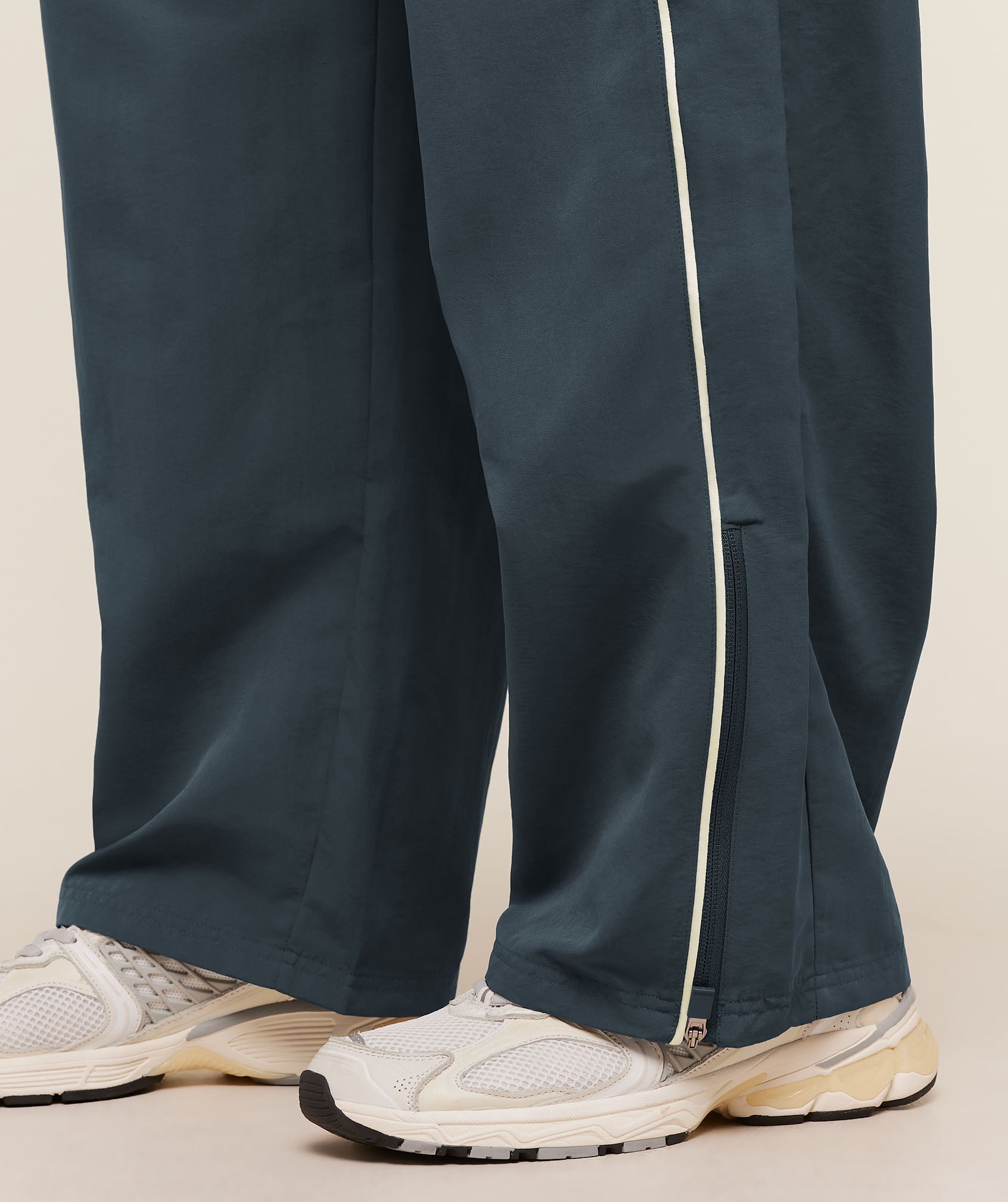 Gymshark To From Pants Stealth Blue/Soft White